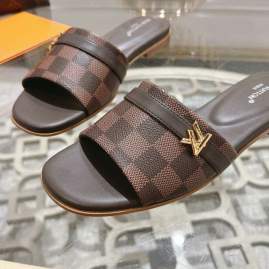 Picture of Louis Vuitton Slippers _SKULVsz35-42mnf0503566